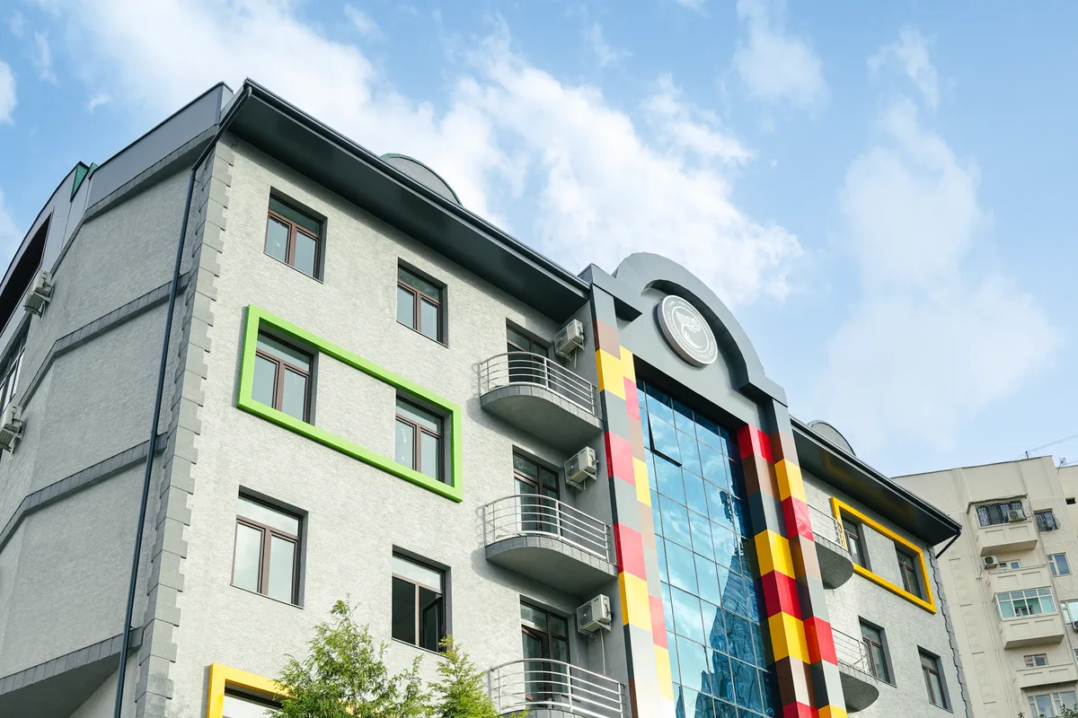 Mirabad International School — rasm 1
